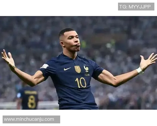 法国足球传奇球星风采大赏：从齐达内到姆巴佩的时代变迁与辉煌